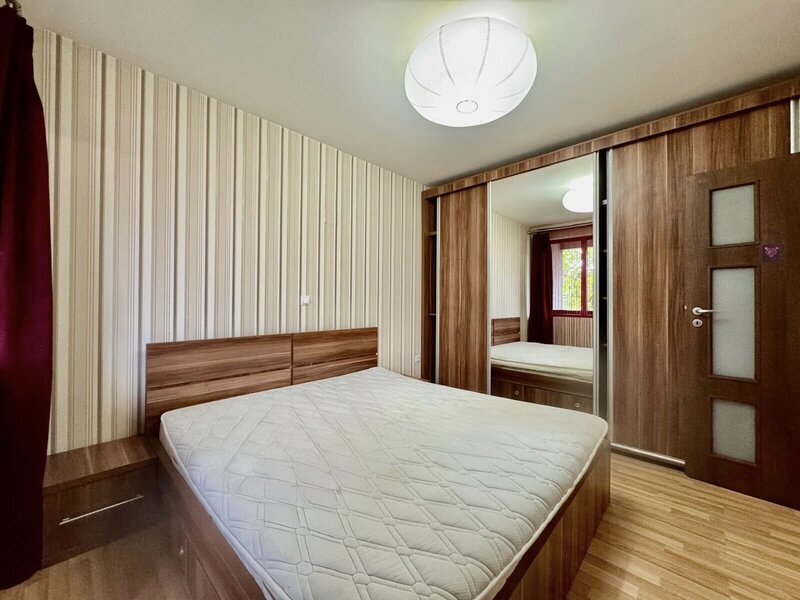 Bucurestii Noi, str. Galiceni, duplex in vila cu 6 camere,