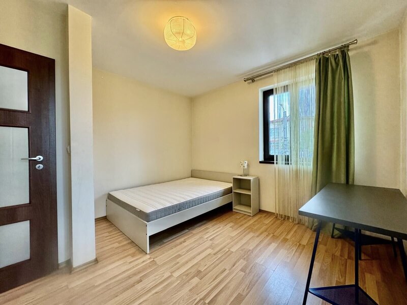 Bucurestii Noi, str. Galiceni, duplex in vila cu 6 camere,