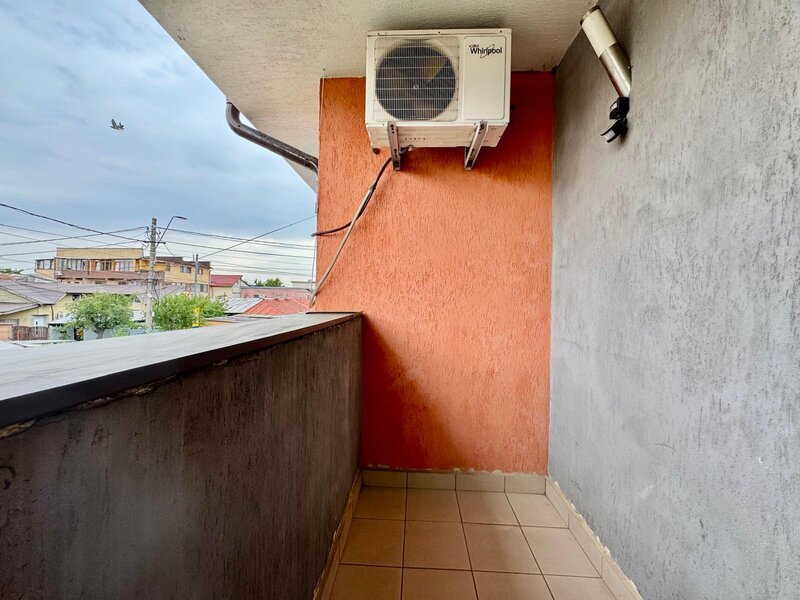 Bucurestii Noi, str. Galiceni, duplex in vila cu 6 camere,