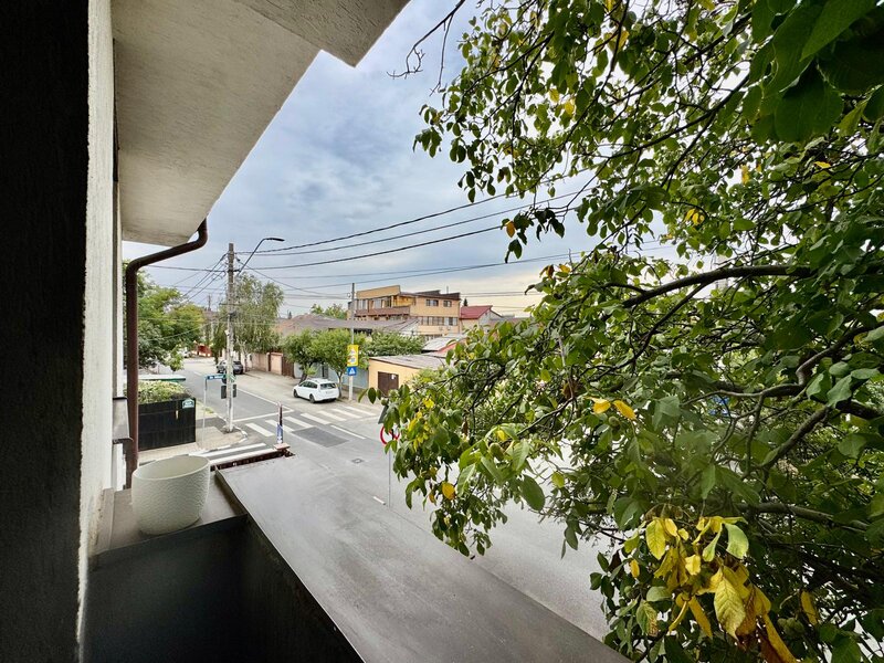 Bucurestii Noi, str. Galiceni, duplex in vila cu 6 camere,
