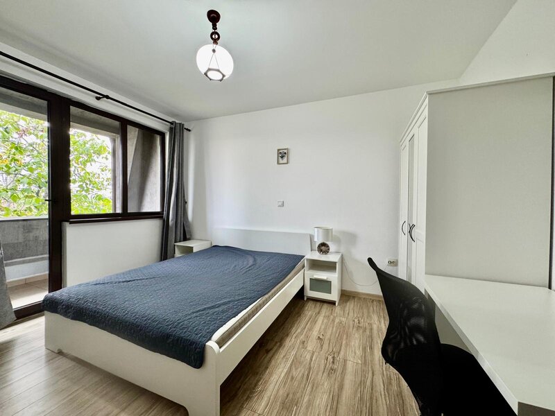 Bucurestii Noi, str. Galiceni, duplex in vila cu 6 camere,