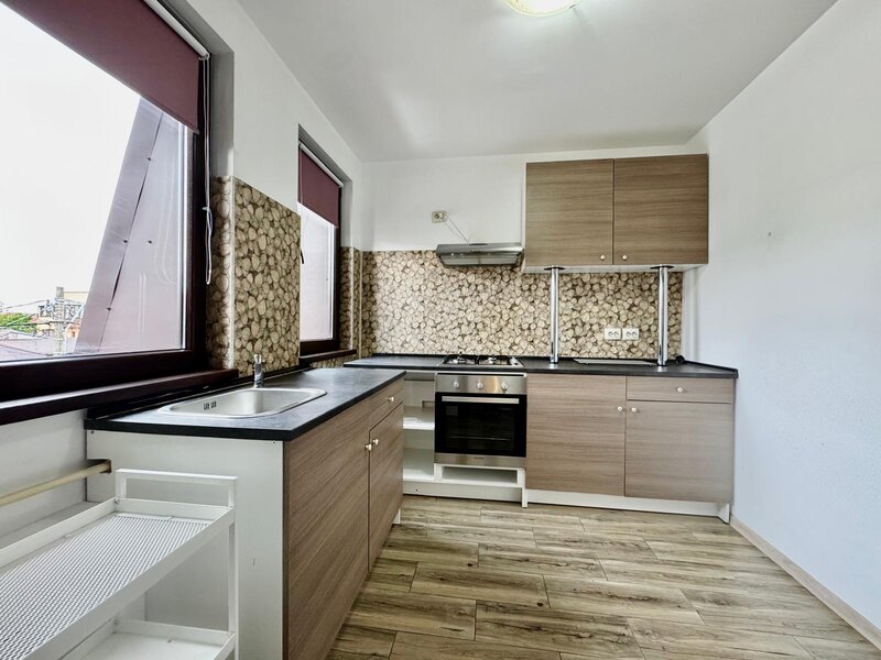Bucurestii Noi, str. Galiceni, duplex in vila cu 6 camere,